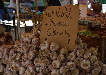 Découverte d'un marché provençal et initiation à la gastronomie locale à Fréjus